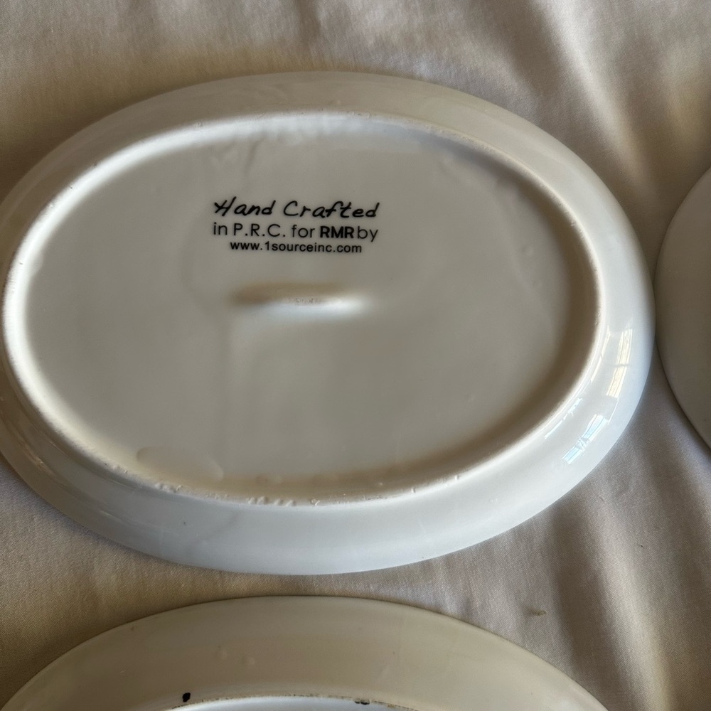 HAND CRAFTED STONEWARE SMALL OVAL PLATERS WITH PAINTED BLUE SCROLLS - Picture 8 of 12